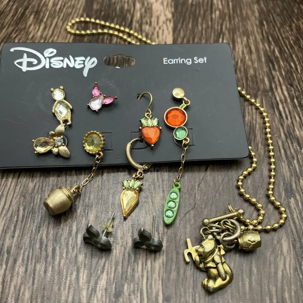 Disney Winnie The Pooh Earring Set 5 Pairs And Pooh Necklace